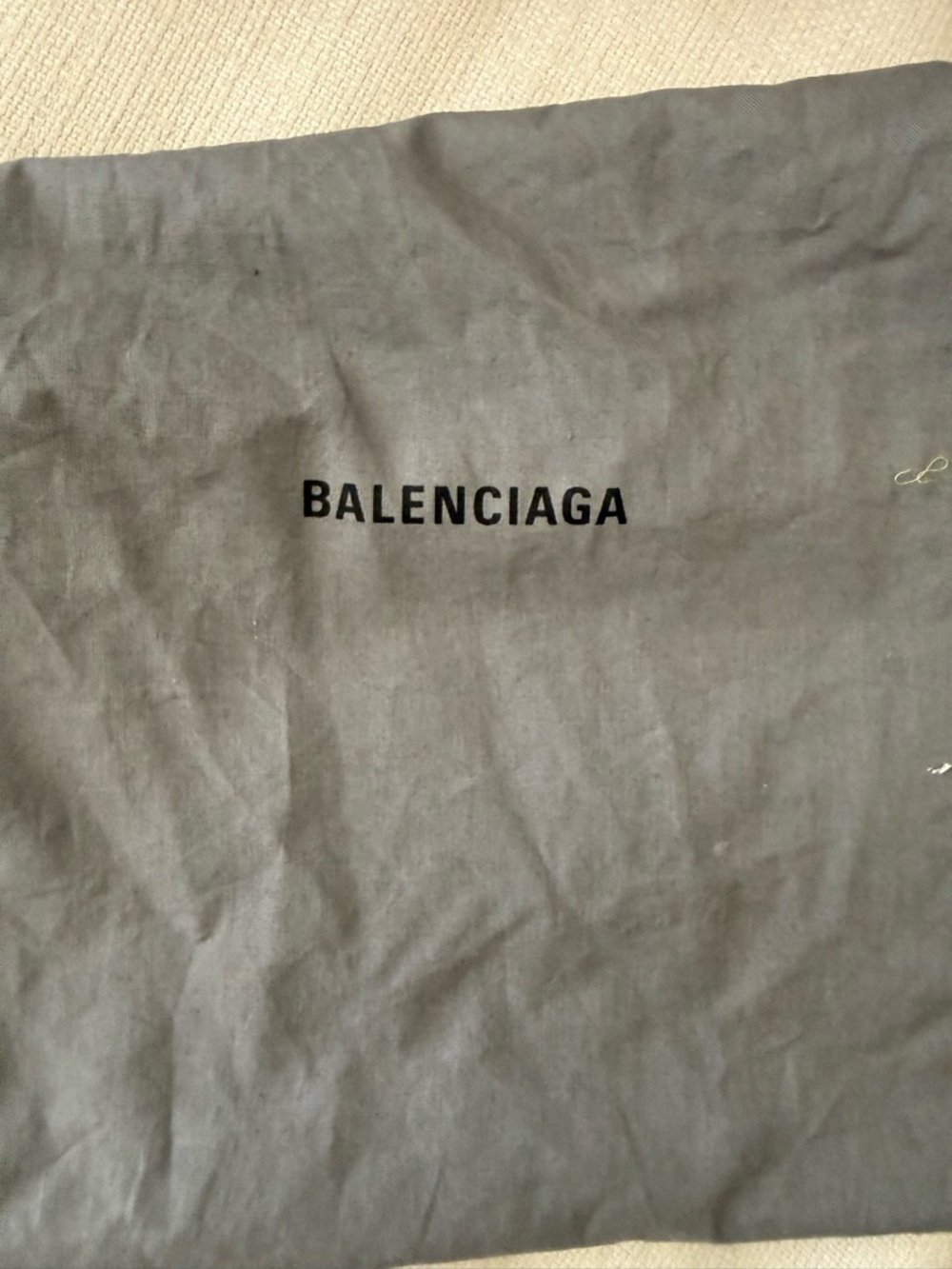 Balenciaga Gray Metallic 'B' Chain Crossbody Wallet - Picture 5 of 5